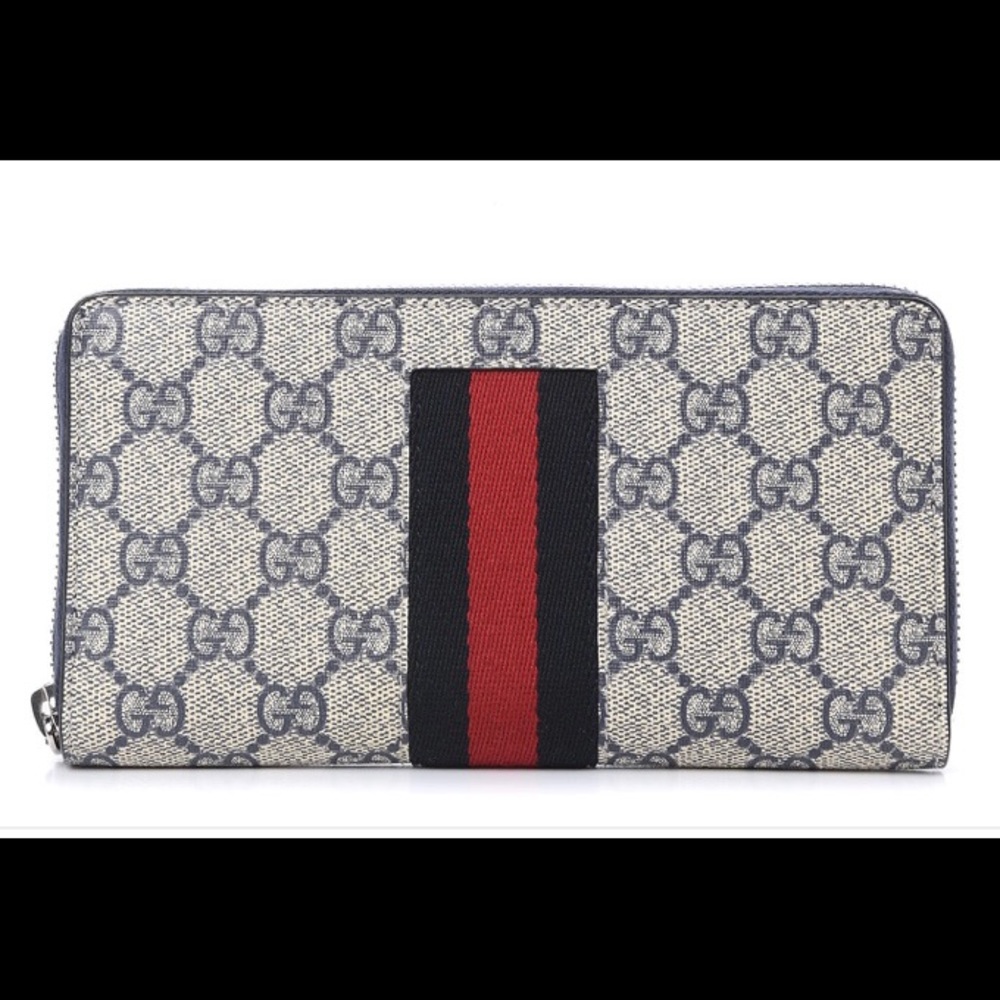 Gucci Blue GG SUPREME WALLET